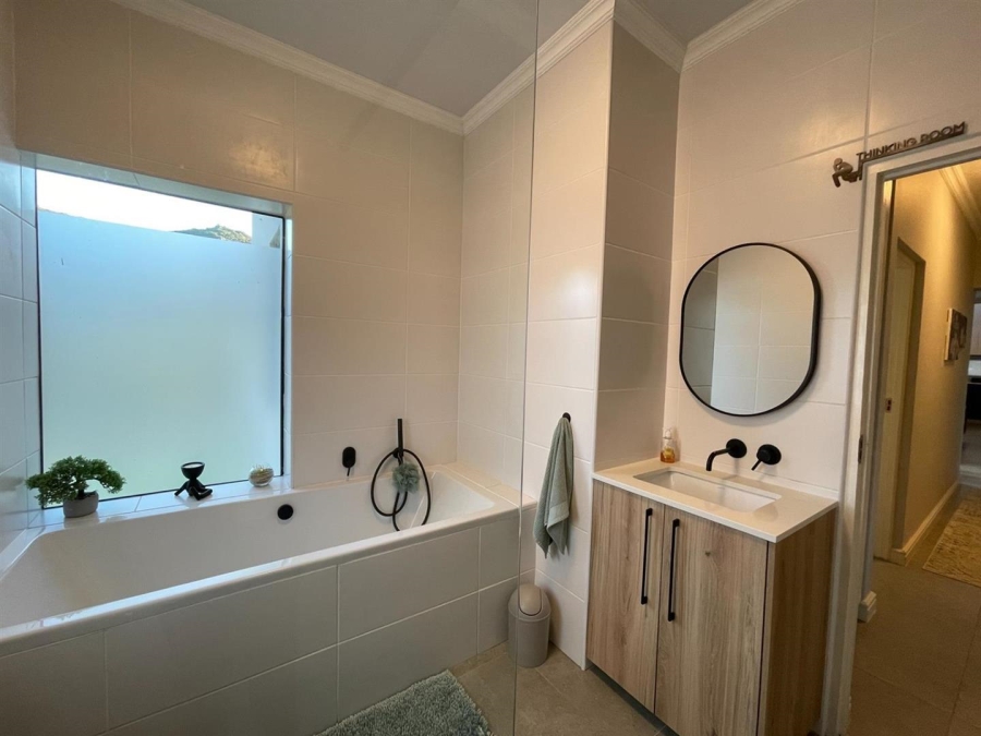 3 Bedroom Property for Sale in Island View Western Cape